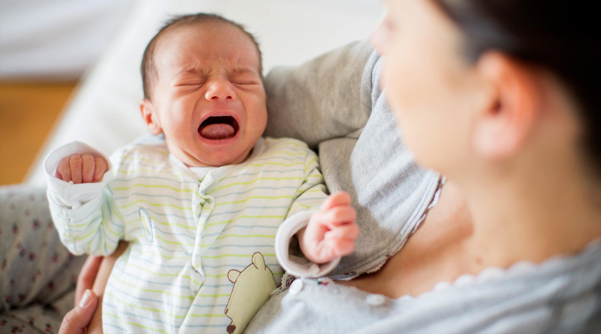 Lời khuyên của chuyên gia khi trẻ sơ sinh bị ho khan phải làm sao?