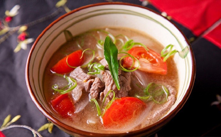 Canh thịt bò cà chua