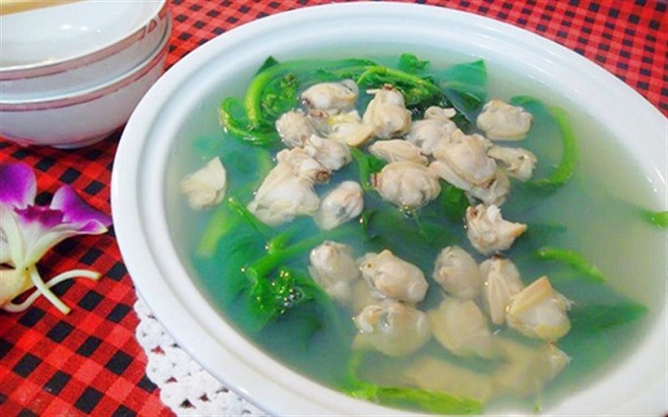 Canh nghêu mồng tơi