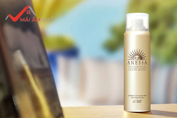 Xịt chống nắng Anessa Perfect UV Spray Sunscreen Aqua Booster SPF 50+ PA++++