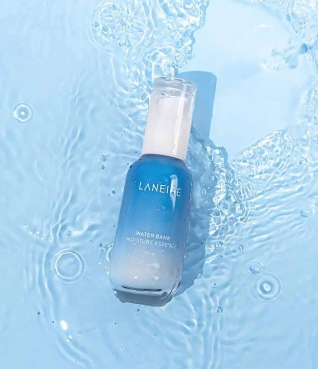 Serum Laneige Water Bank Moisture Essence sử dụng lâu dài giúp da khỏe mạnh