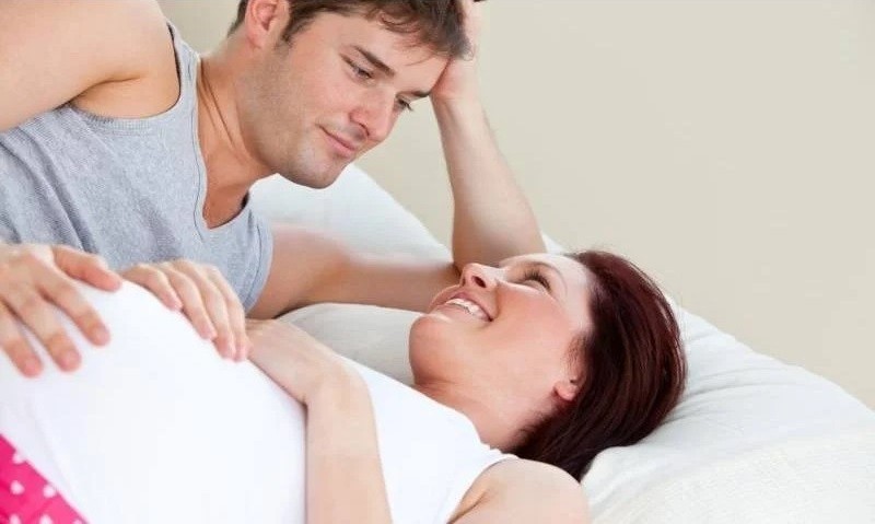 Mang thai 5 tháng có nên quan hệ không