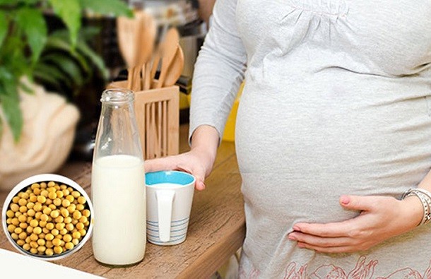 Bà bầu uống sữa đậu nành có tốt không? Có ảnh hưởng gì đến thai nhi không?