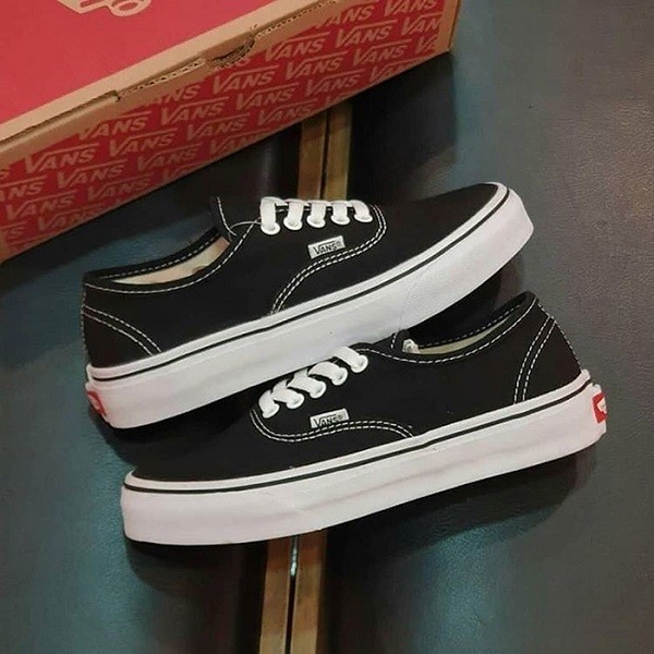 giày vans đi với quần gì, giày vans mặc quần gì, giày vans kết hợp với quần áo gì, phối đồ với giày vans, cách phối đồ với giày vans